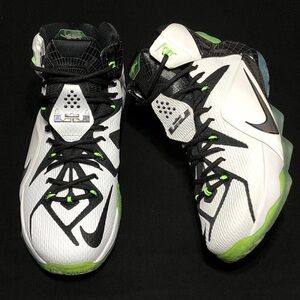 LeBron James Xll men’s size (11) EUC